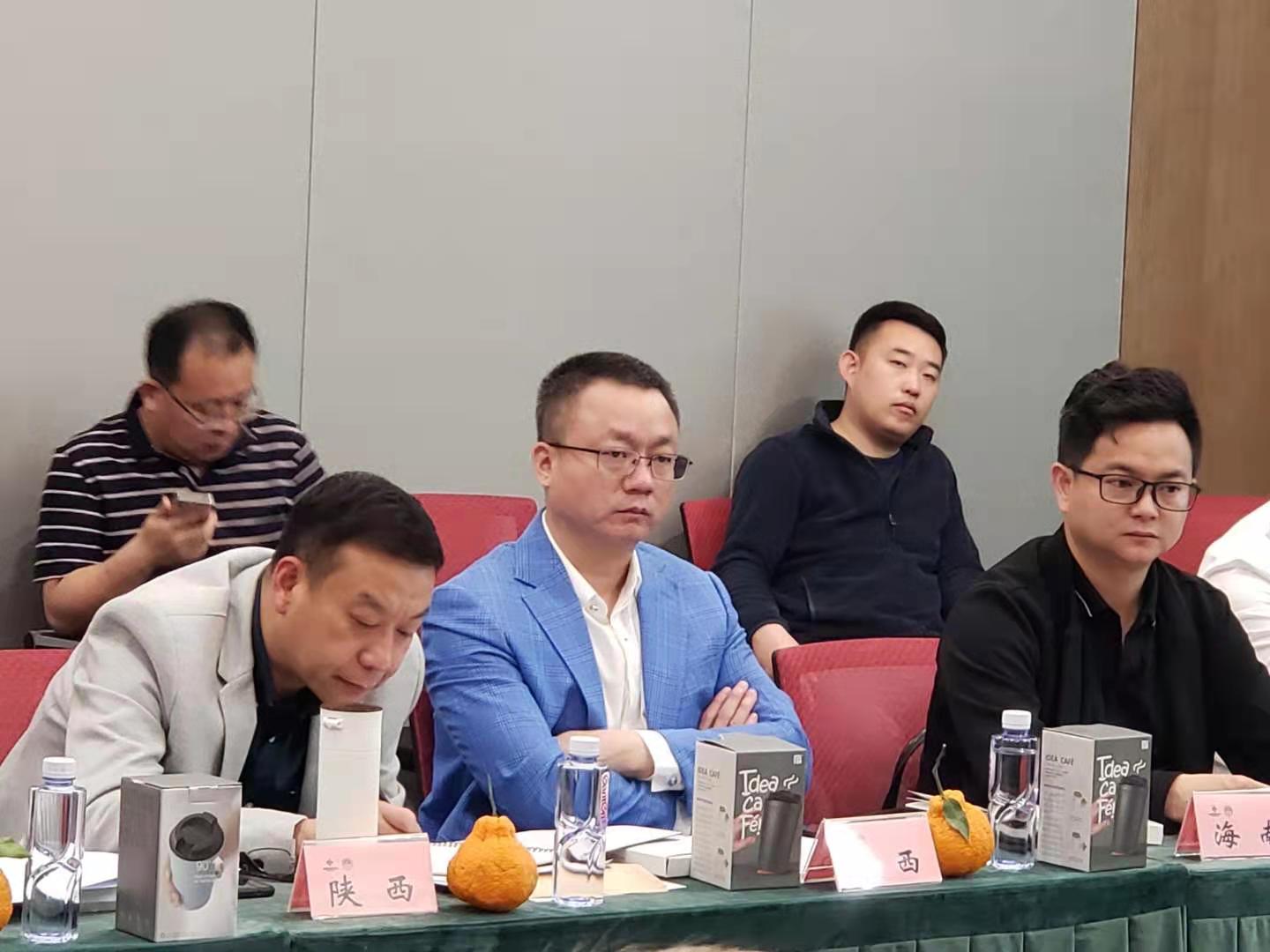 人民城乡建设促进会执行副会长马小平参加“农产品地理标志产品品质与建设”研讨会(图2)