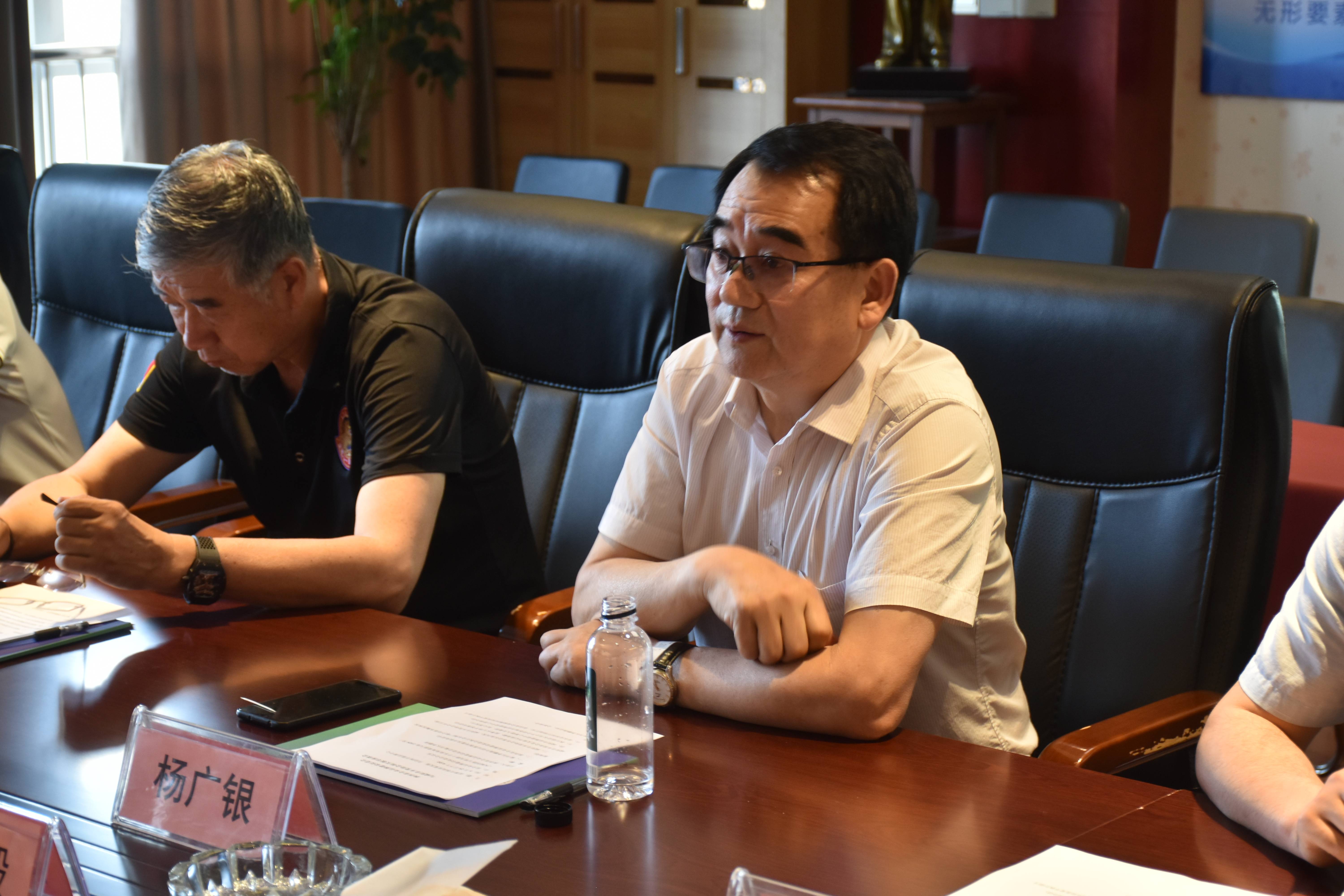 咸阳市乡贤协会与陕西省企业品牌建设促进会领导座谈筹建咸阳市品牌建设中心(图2) 咸阳市乡贤协会与陕西省企业品牌建设促进会领导座谈筹建咸阳市品牌建设中心(图2)